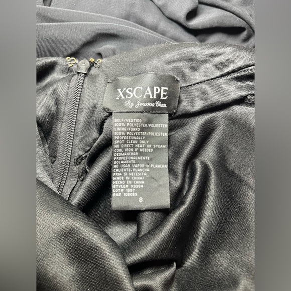 Xscape gown - Picture 12 of 12